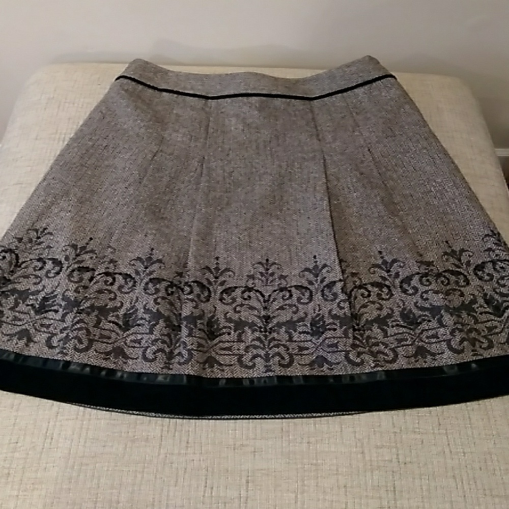 NWT Loft pleat skirt